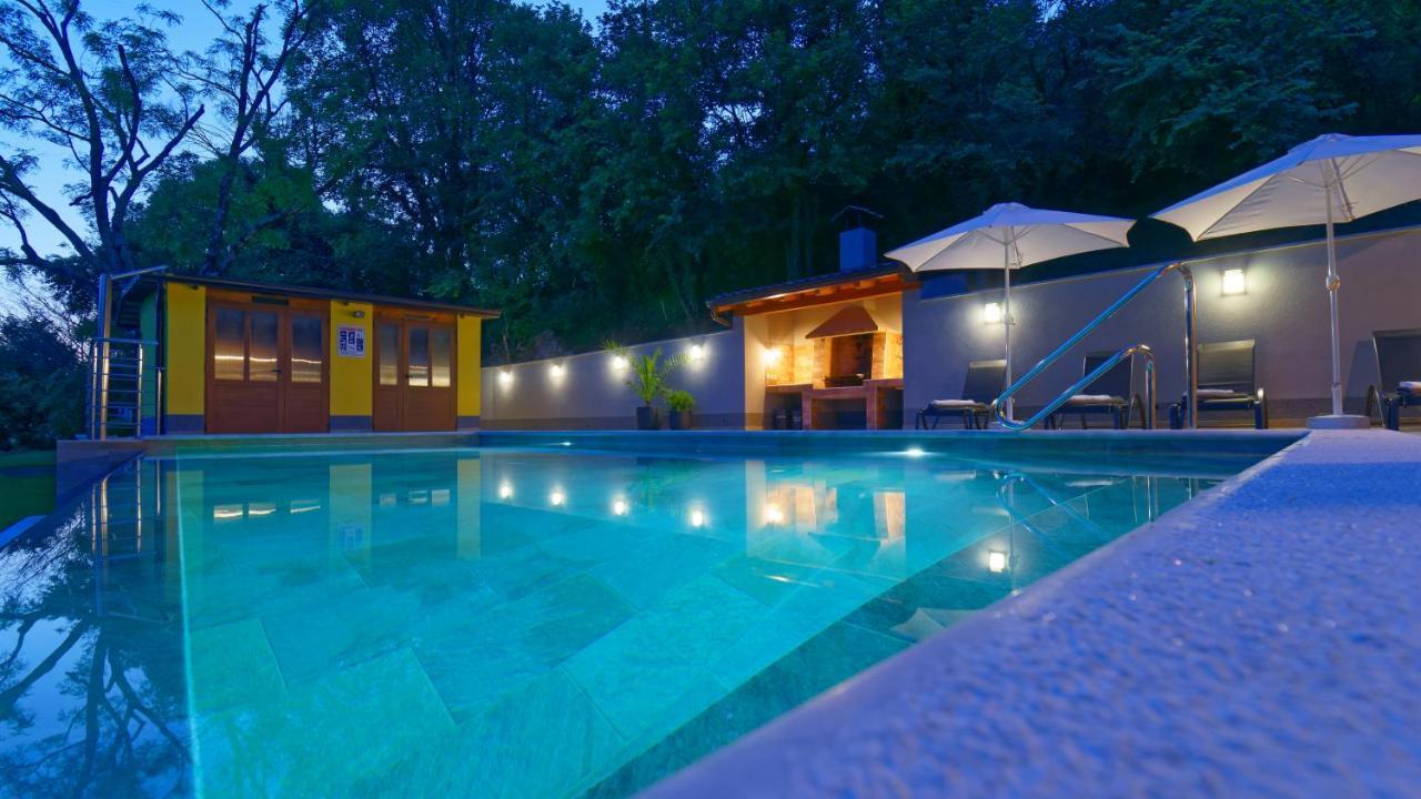 Casa Valla By Rent Istria Buzet Exterior photo